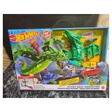 2020 Hot Wheels Paly set Air Attack Dragon
