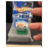 2004 Hot Wheels #111 Audacious Treasure Hunt