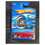 2005 HOT WHEELS RED LINES SURFIN' S'COOL BUS #096
