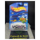 2001 Hot Wheels #068 '97 Corvette 2/4
