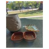 Mixed lot of vintage serveware