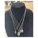 LARGE ASSORTMENT OF PENDANT NECKLACES