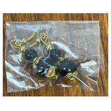 BLACK AND GOLD WIRE EARRINGS