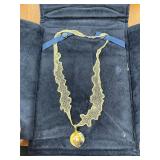 LACE CHOKER WITH PEARL PENDANT