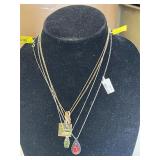ASSORTED PENDANT NECKLACES
