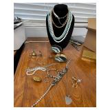 LARGE ASSORTMENT OF JEWELRY