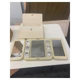 VINTAGE MAKEUP MIRROR WITH CASE