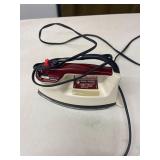 BLACK AND DECKER IRON