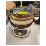 CROCK POT SLOW COOKER