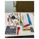 ASSORTED KITCHEN ITEMS