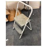 FOLDABLE STEP STOOL