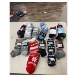 LARGE ASSORTMENT OF NEW WOMENS SOCKS