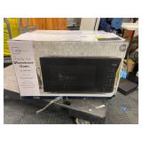 FAMILY SIZE MICROWAVE OVEN
