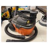 RIDGID 4 GALLON PORTABLE VAC