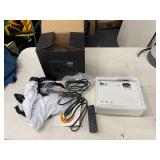 PROJECTOR WITH SCREEN AND REMOTE