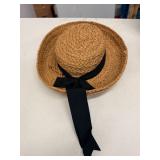VINTAGE HELEN KAMINSKI HAT