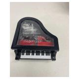 GRAND PIANO MUSICAL JEWELRY BOX