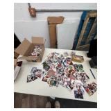 LARGE ASSORTMENT OF SPORTS CARDS