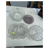 ASSORTED GLASSWARE AND CRYSTAL BOWLS