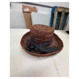 VINTAGE HELEN KAMINSKI HAT