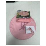 GARDEN TWIST SUN HAT & BREAST CANCER PIN