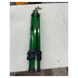 ADJUSTABLE TRI-POD SPRINKLER