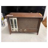 VINTAGE ZENITH RADIO