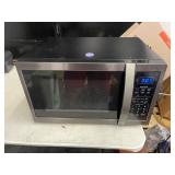 SHARP COUNTERTOP MICROWAVE