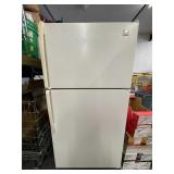 WHIRLPOOL REFRIGERATOR WITH ICE MAKER