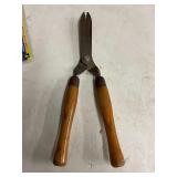 HEDGE SHEARS