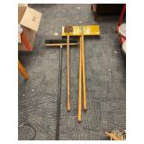 ASSORTED LONG HANDLE TOOLS
