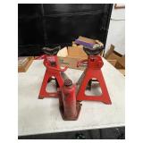 JACK STANDS AND BOTTLE JACK