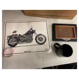 ASSORTED HARLEY DAVIDSON ITEMS