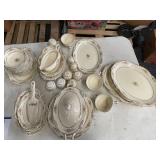 ASSORTED VINTAGE HOMER LAUGHLIN CHINA