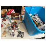 LARGE ASSORTMENT OF ART SUPPLIES