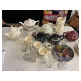 ASSORTED VINTAGE GLASSWARE