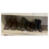 Shelf lot men's and women's boots