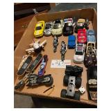 Tray lot of diecast cars And trucks
