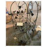 Foldable corner metal shelf