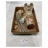 Angel figures and wind chime