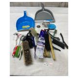 Large lot of brushes