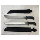 Lot of two machetes