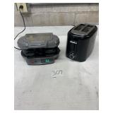 Breakfast sandwich maker toast