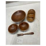 Wooden bowl set
