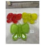 Plastic butterfly partition dishes