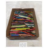 Tray lot of colored pencils