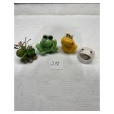 Ceramic frog figurine decorations