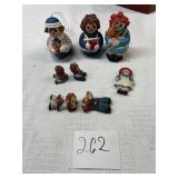 Ceramic Raggedy Ann and Andy figure figures
