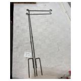 Outdoor garden flag holders