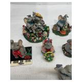 Lot of small elephant resin figurines